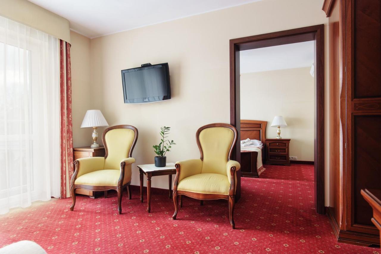 Lila Medical Spa Цехоцинек Экстерьер фото