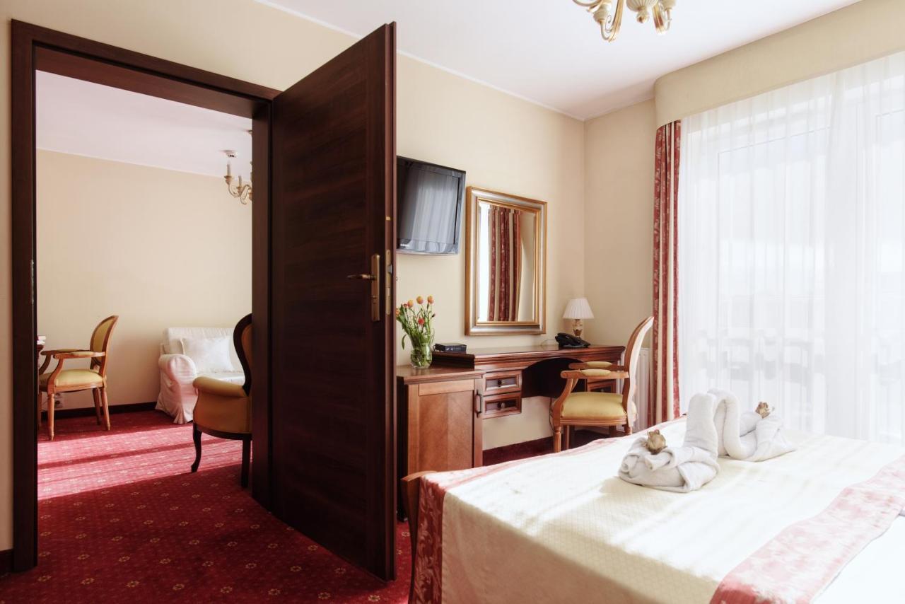 Lila Medical Spa Цехоцинек Экстерьер фото